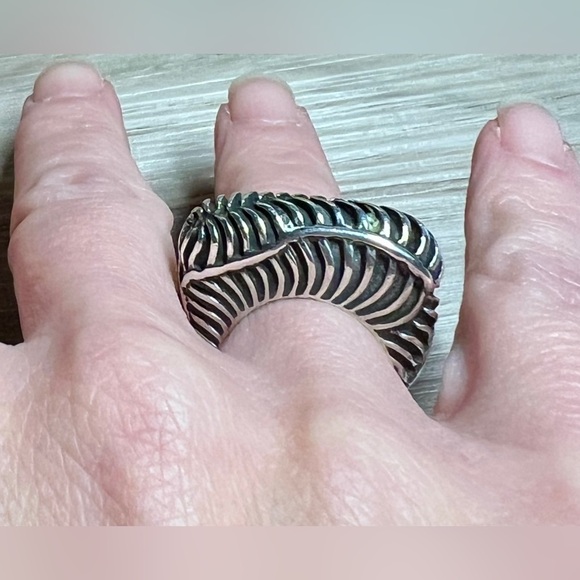 Vintage Designer Dian Malouf Sterling Silver Ribbed Tall Dome Ring, Size 5.5 - Picture 11 of 12